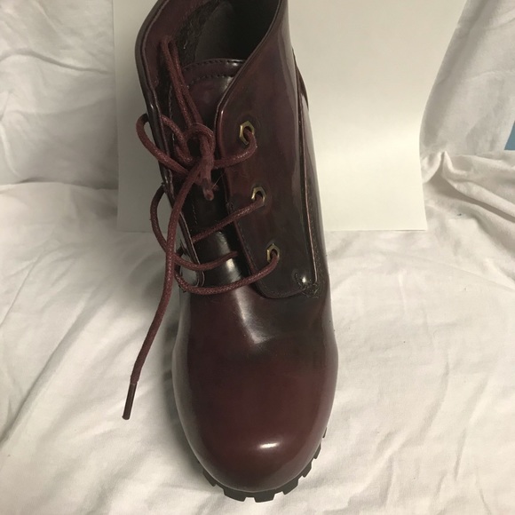 Bamboo burgundy booties - Picture 3 of 5
